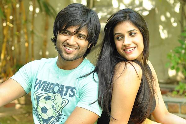 Ye Mantram Vesave Trailer Talk: Interesting Concept Terrible Execution   