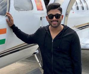 Allu-Arjun,-Naa-Peru-Surya-Team-On-Way-For-Audio-Launch-Photos