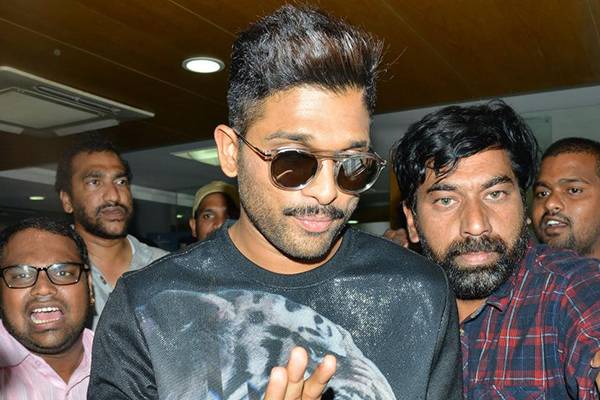 allu-arjun-stand-on-pawan-kalyan-janasena-party