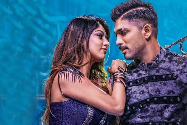 Iraga-Iraga-Song-Naa-Peru-Surya---Allu-Arjun,-Anu-Emmanuel