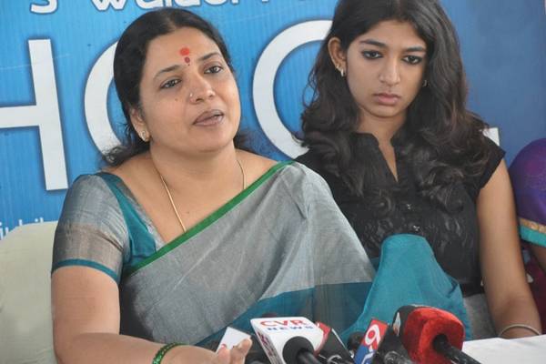 Jeevitha-Rajasekhar-Public-Response-to-Casting-Couch-Allegations