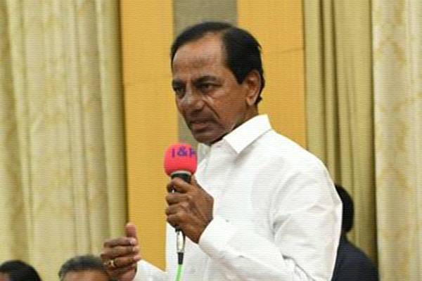 KCR extends support to media