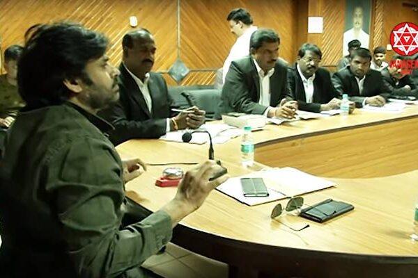 Pawan-Kalyan-Lawyer-Meet-with-Sri-Reddy-Type-Lawyers