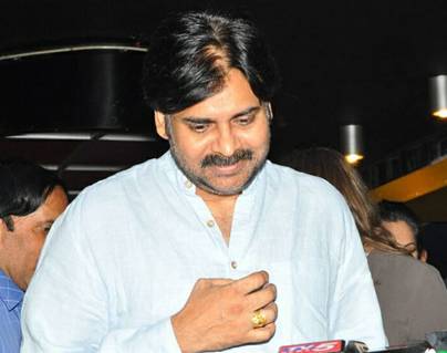 Pawan-Kalyan--Sri-Reddy