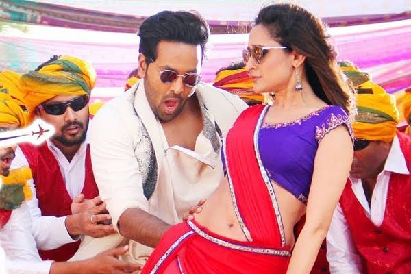 Renuka-Video-Song---Achari-America-Yatra-Song