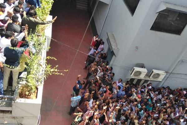 Sakshi-Pawan-Kalyan-MAA-Film-Chamber-Protest