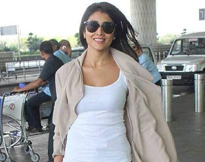 Shriya Saran shifting her base