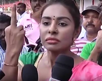 Director Provoked Sri Reddy to Call PK Mad****Od?