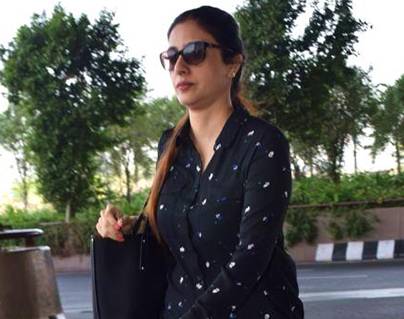 fan Misbehaves With Tabu At Jodhpur Airport-