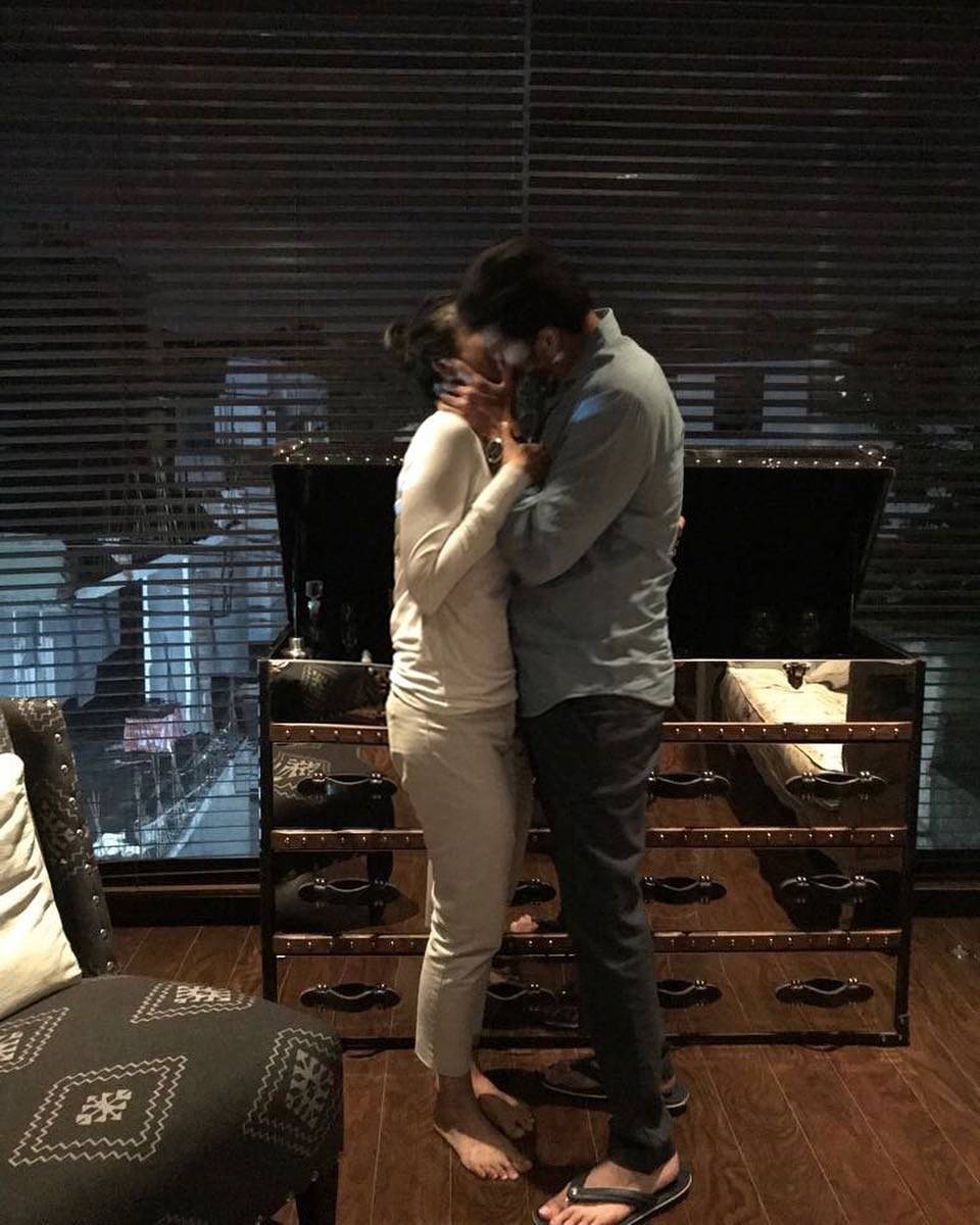 mahesh-babu kisses namratha