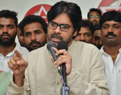 pawan-kalyan-mid-night-tweets