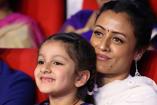 Mahesh's Daughter Turns Super Singer