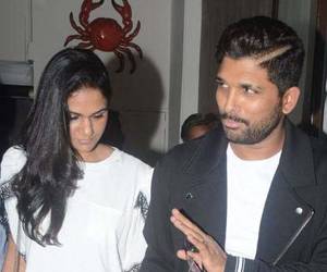 Allu-Arjun-Dinner-Date-with-Wife-Sneha-Reddy-Photos