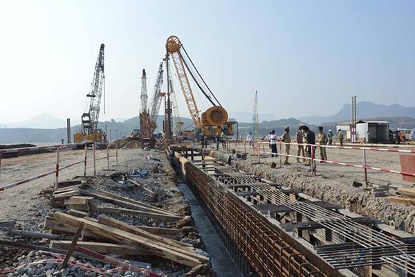 Center Tries to Stop Polavaram project Finances