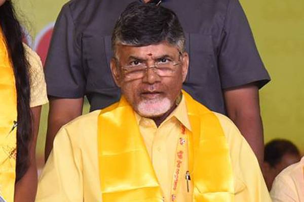 Chandrababu Naidu Embarrasses Narendra Modi in Mahanadu