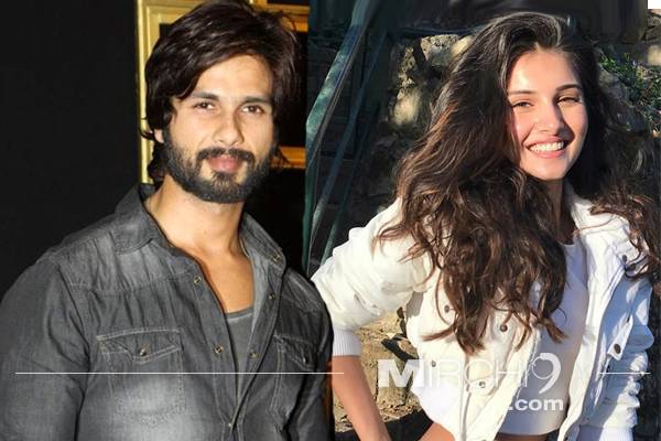 Check out Arjun Reddy Hindi Heroine Tara Sutaria