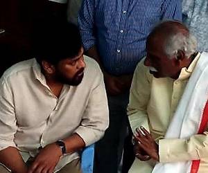 Chiranjeevi-Paid-Condolences-Bandaru-Dattatraya-Garu-Family