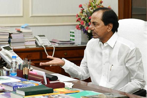 KCR-Reviews-The-Progress-of-Cash-for-Vote-Case
