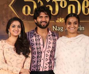 Keerthy-Suresh,-Vijay-Deverakonda-at-Mahanati-Success-Meet-Photos