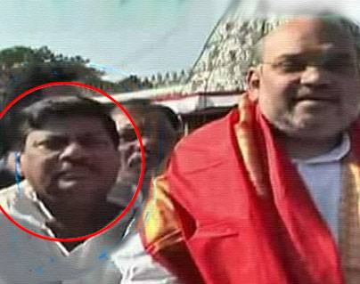 MP Siva Prasad with Amit Shah in tirupati in 2016