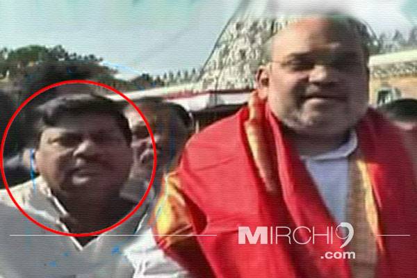MP Siva Prasad with Amit Shah in tirupati in 2016