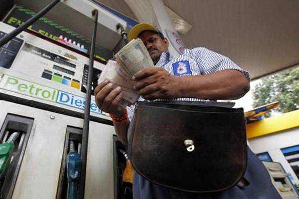 Mocking The Common Man, Petrol Prices Cut By One Paisa