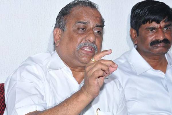 Mudragada Padmanabham -asks kapu community not to buy heritage products