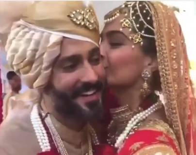 Must-Watch-the-Video-of-Sonam-Kapoor-Kissing--Anand!