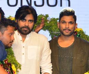 Naa-Peru-Surya-Thank-You-India-Meet-Photos---Pawan-Kalyan,-Allu-Arjun
