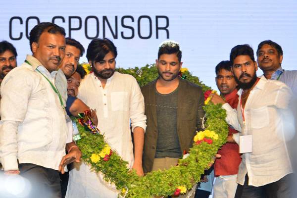 Naa-Peru-Surya-Thank-you-Meet---Pawan-Kalyan-Allu-Arjun