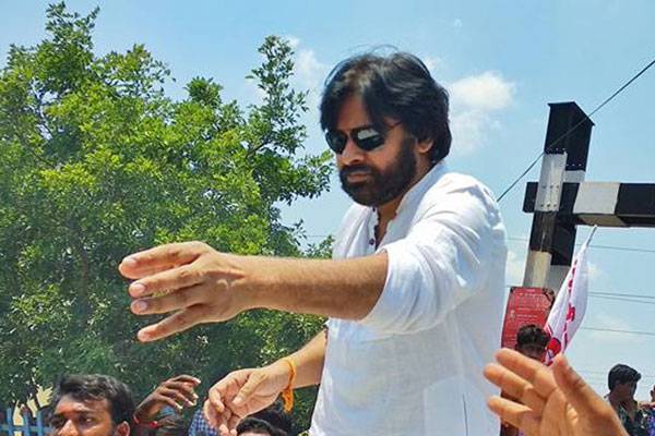 Pawan Kalyan Supports BJP in Karanata ka issue