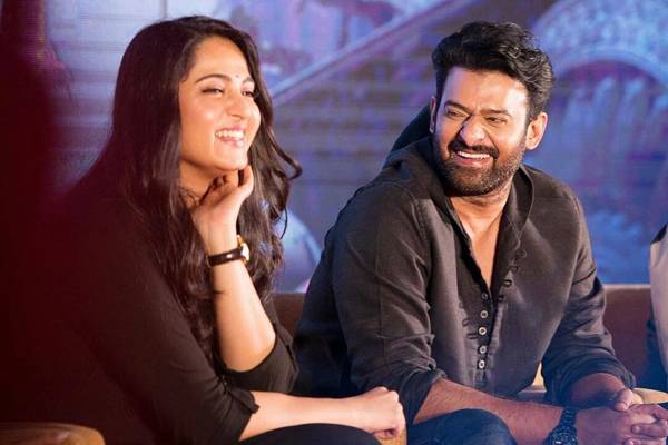 Prabhas-&-Anushka-Video-Calling