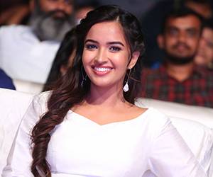 Pujita Ponnada Latest Stills
