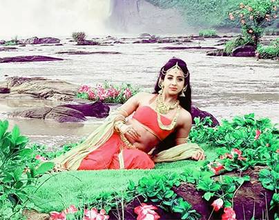 Actress Who Romanced at Prabhas' Waterfalls