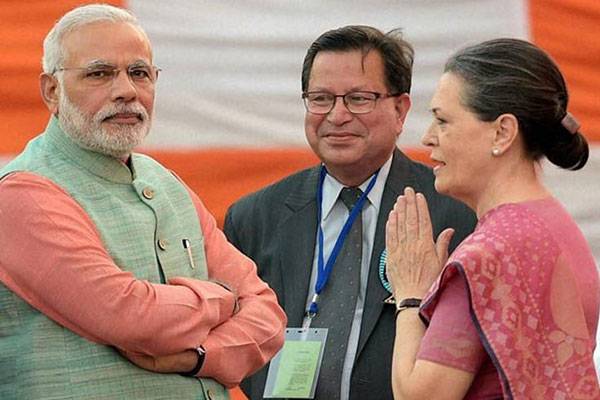 Sonia Gandhi Following Narendra Modi- Amit Shah Mantra to Retain Karnataka