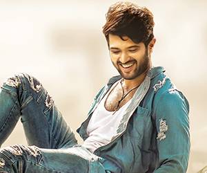 Taxiwala Stills