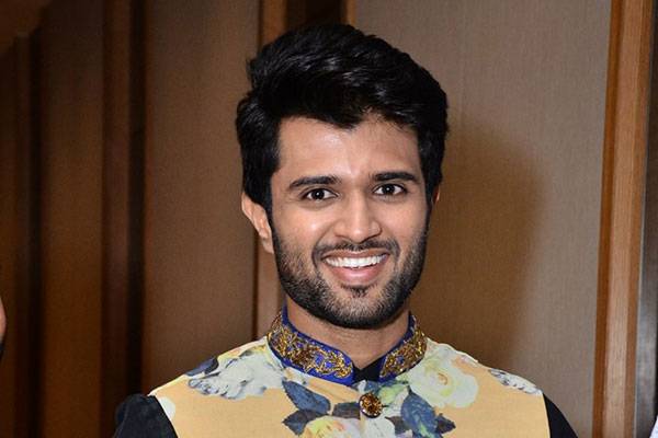 Vijay Deverakonda Is Proving To Be Smart!