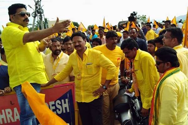 Vijayawada Turns Yellow for the Last Mahanadu Before Elections