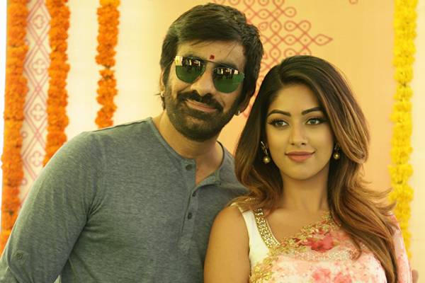 amar-akbar-anthony-Anu emmanuel