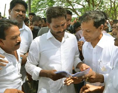 Amaravati-Confusion-for--YS-Jagan