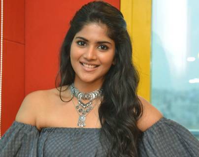 Flop-Heroine-Jumping-Into-Rajinikanth's-Wagon