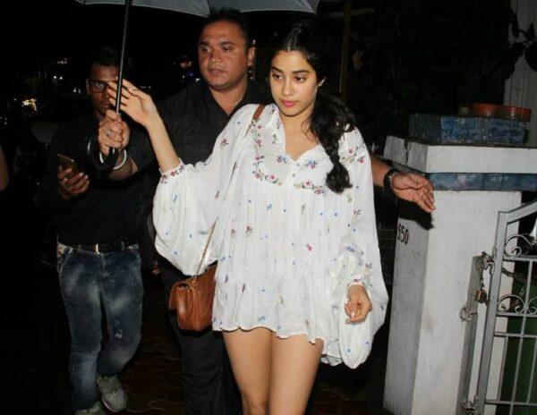 Janhvi Kapoor Forgot to Wear Pants!