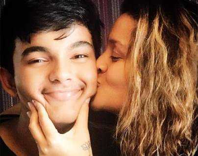 Kissing-Pawan-Kalyan's-Grown-up-Son