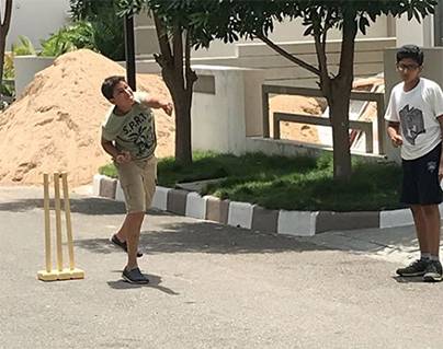 Mahesh Babu Son Gautham - left hand bowling