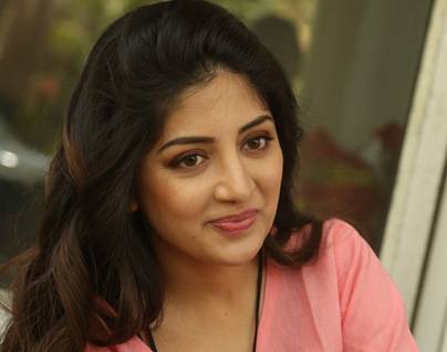 Poonam Kaur's Abusive Hit on the Director