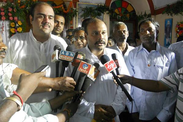 Sujay krishna Ranga Rao comments on pawan kalyan