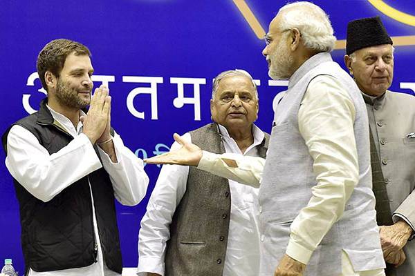 Telugu States Favour Rahul Gandhi Ove Narendra Modi