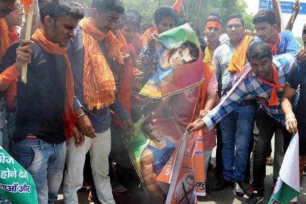 VHP leader Govind Parashar offers Rs 2 lakh reward for thrashing Salman Khan