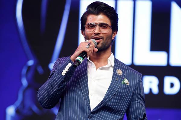 Vijay-Deverakonda's-Filmfare-Award-on-Govt's-Auction