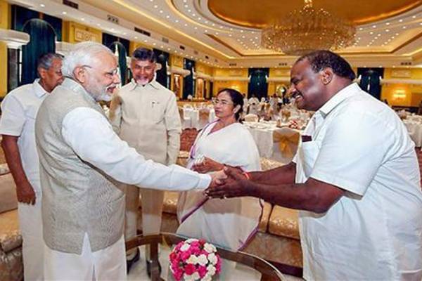 What Did Chandrababu Naidu and Narendra Modi Talk at the Niti Aayog Meeting?